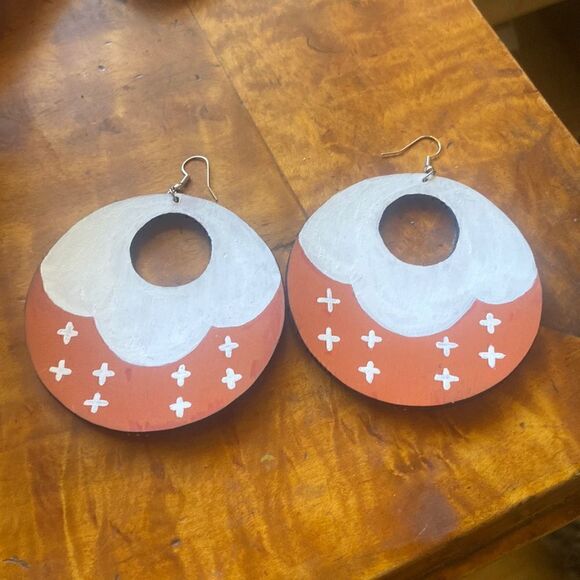 Handmade Native Leather earrings - Picture 1 of 3